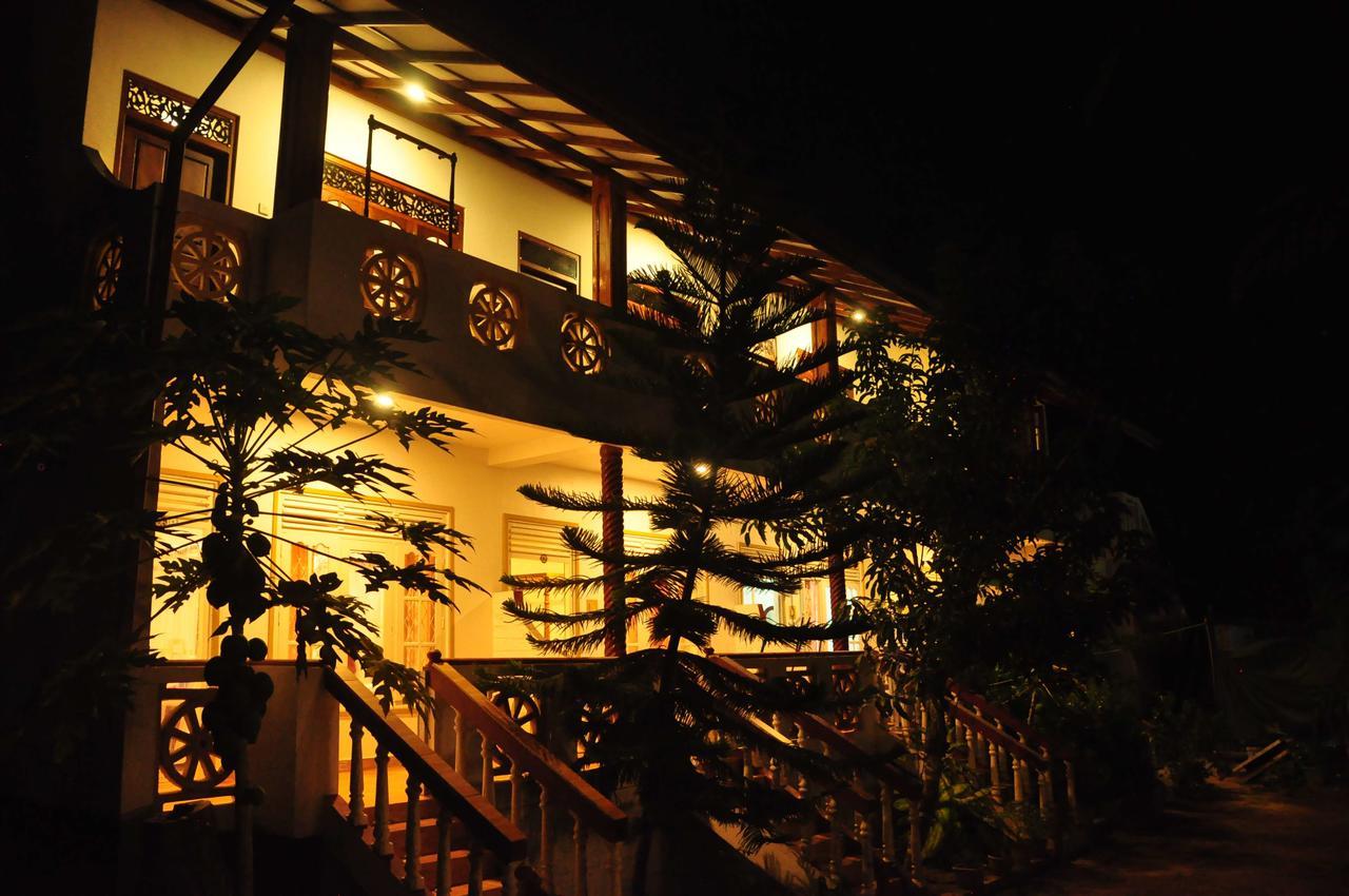 Mama'S Place Mirissa Exterior foto